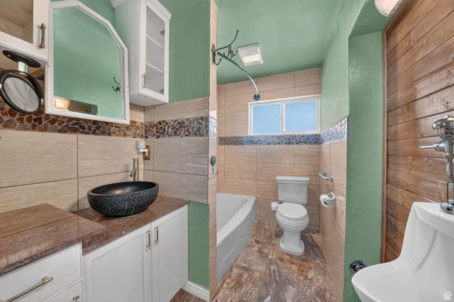 1669 E 8685 S, Sandy, UT 84093