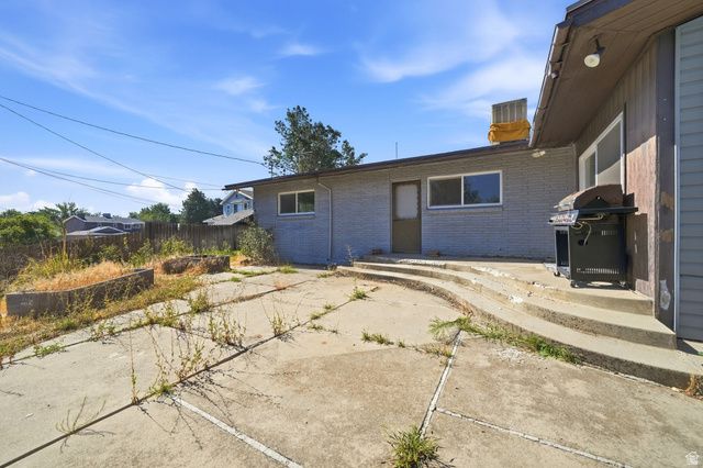 1669 E 8685 S, Sandy, UT 84093