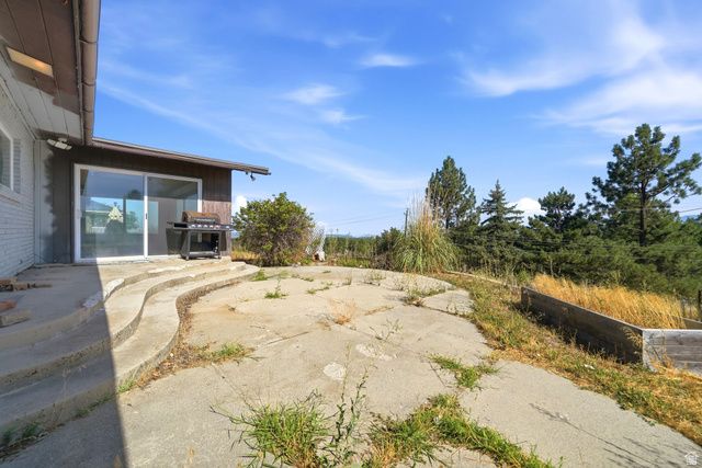 1669 E 8685 S, Sandy, UT 84093