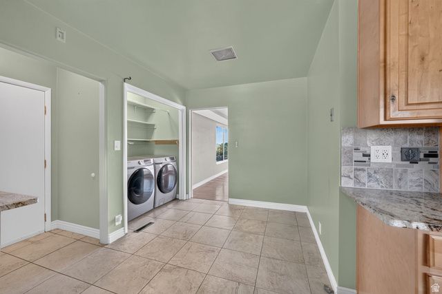 1669 E 8685 S, Sandy, UT 84093