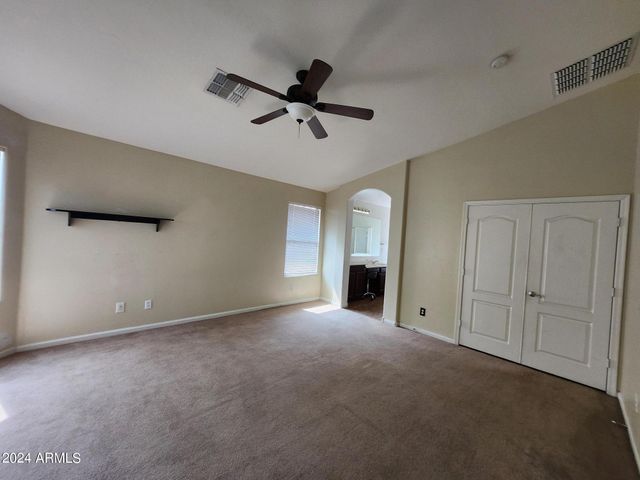 3925 W KINGS Avenue, Phoenix, AZ 85053