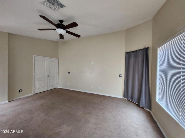 3925 W KINGS Avenue, Phoenix, AZ 85053