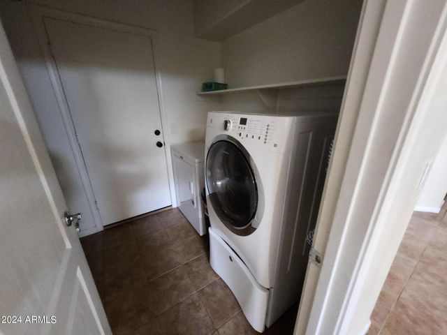 3925 W KINGS Avenue, Phoenix, AZ 85053