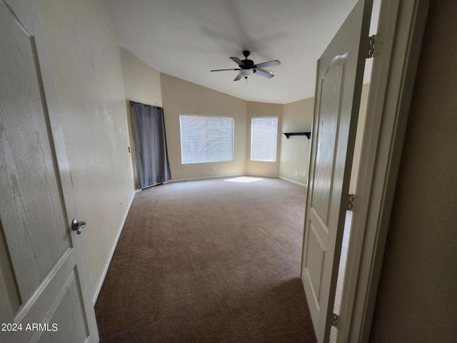 3925 W KINGS Avenue, Phoenix, AZ 85053