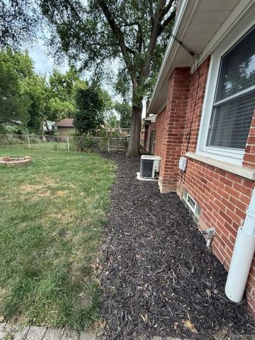 1459 Mulberry Street, Mt. Clemens, MI 48043