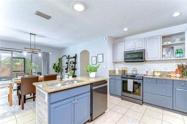 1291 RALEIGH COURT, Tarpon Springs, FL 34689