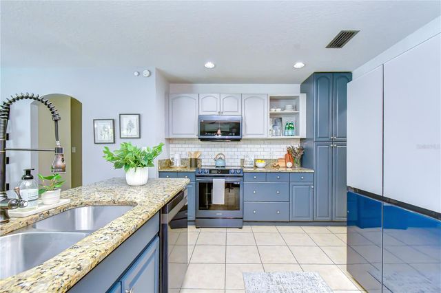 1291 RALEIGH COURT, Tarpon Springs, FL 34689