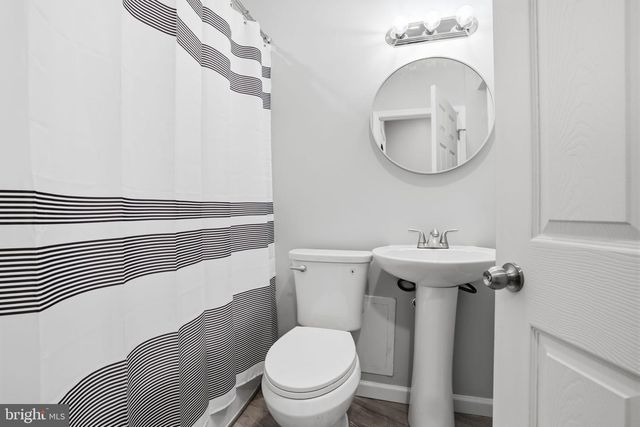 43 RUSSETT LN, Levittown, PA 19055