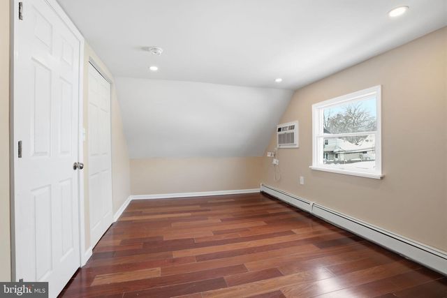 43 RUSSETT LN, Levittown, PA 19055