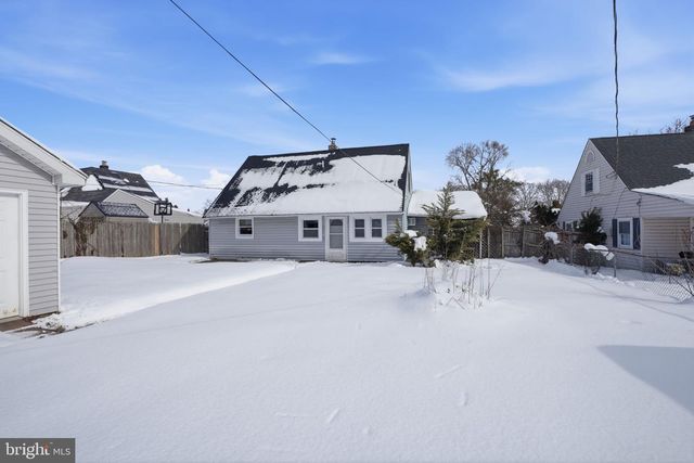 43 RUSSETT LN, Levittown, PA 19055