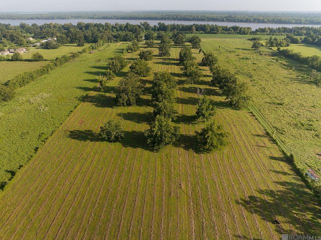 725 River Road Drive, Sunshine, LA 70780