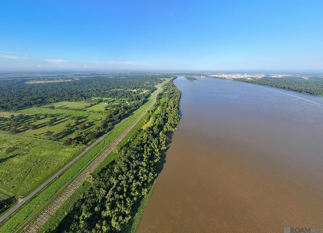 725 River Road Drive, Sunshine, LA 70780