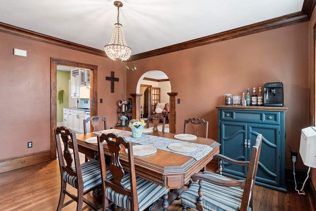 929 MERRITT AVENUE, Oshkosh, WI 54901