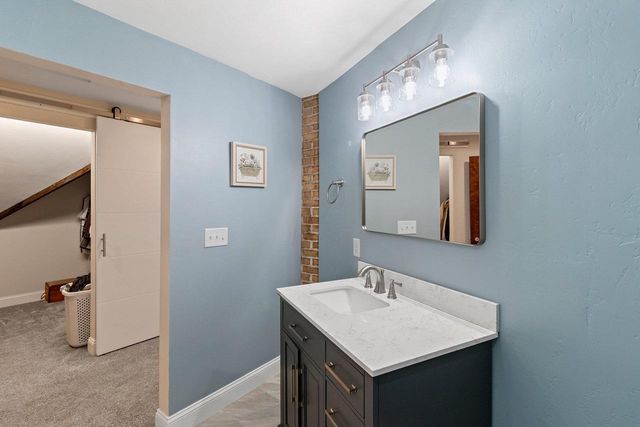 929 MERRITT AVENUE, Oshkosh, WI 54901