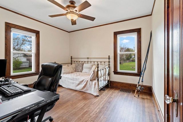 929 MERRITT AVENUE, Oshkosh, WI 54901