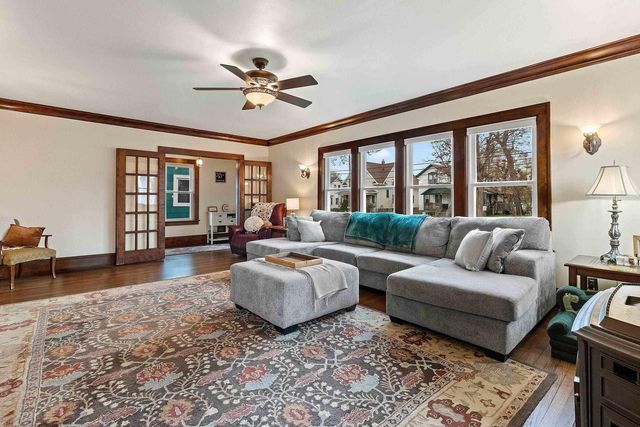 929 MERRITT AVENUE, Oshkosh, WI 54901