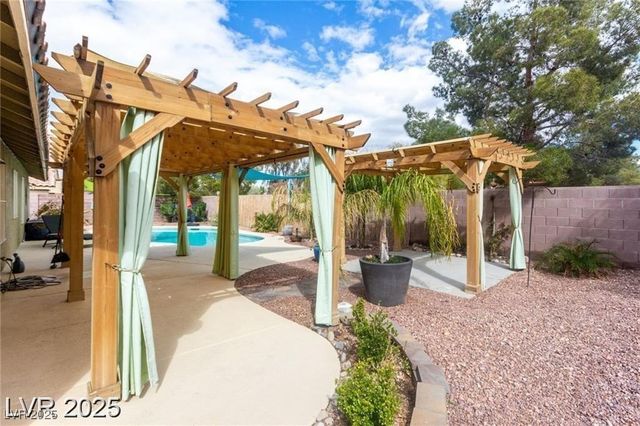 10058 Saint Augustine Street, Las Vegas, NV 89183