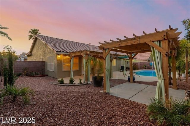 10058 Saint Augustine Street, Las Vegas, NV 89183