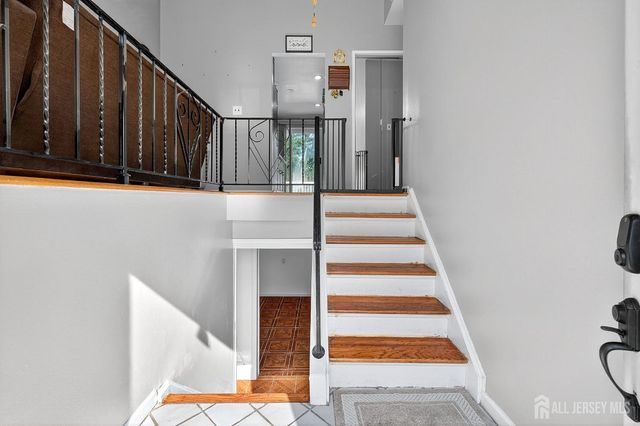 124 Cindy Court, Middlesex, NJ 08846