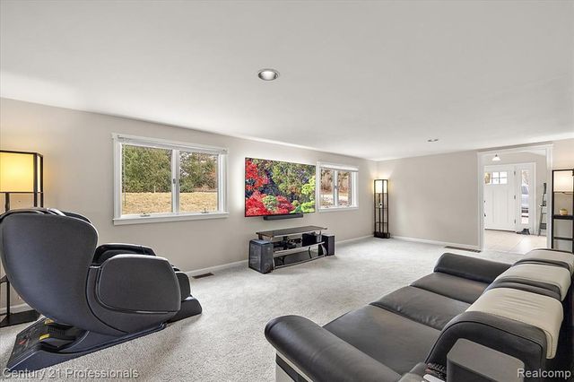 shimmons Shimmons Road, Auburn Hills, MI 48326