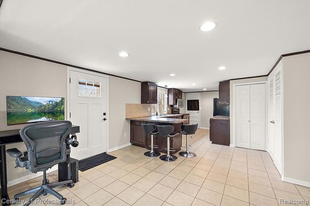 shimmons Shimmons Road, Auburn Hills, MI 48326