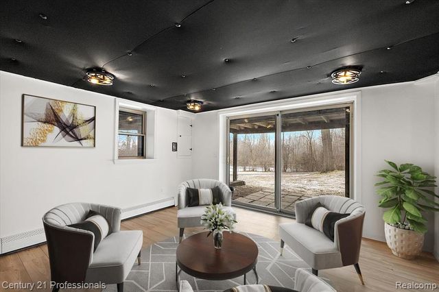 shimmons Shimmons Road, Auburn Hills, MI 48326