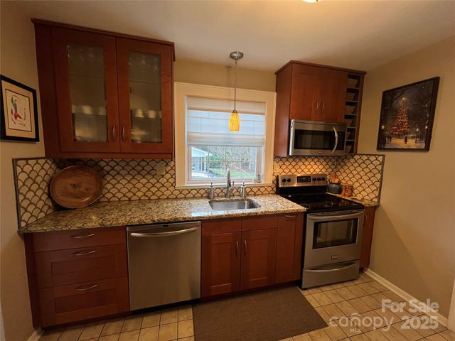 445 E Cannon Avenue, Albemarle, NC 28001