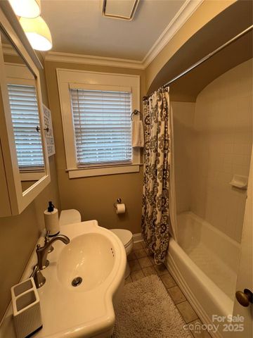 445 E Cannon Avenue, Albemarle, NC 28001