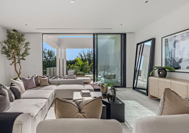 35 Spoonbill Road, Manalapan, FL 33462