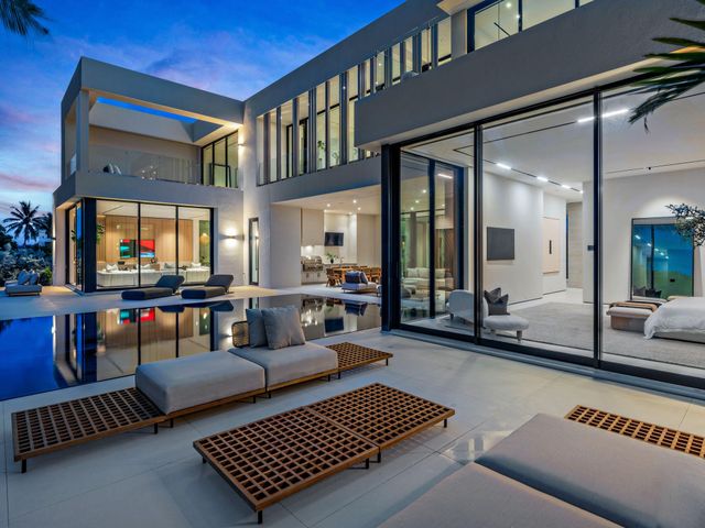 35 Spoonbill Road, Manalapan, FL 33462