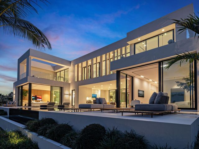 35 Spoonbill Road, Manalapan, FL 33462