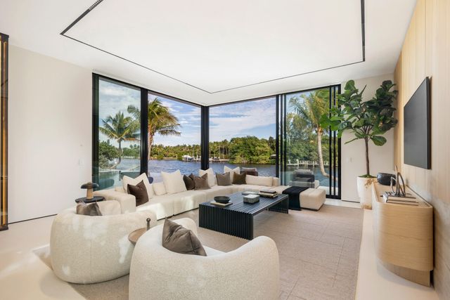 35 Spoonbill Road, Manalapan, FL 33462