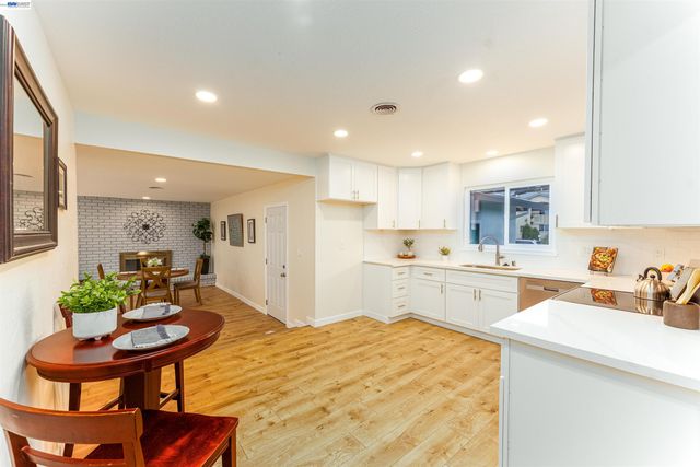 41287 Mahoney St, Fremont, CA 94538