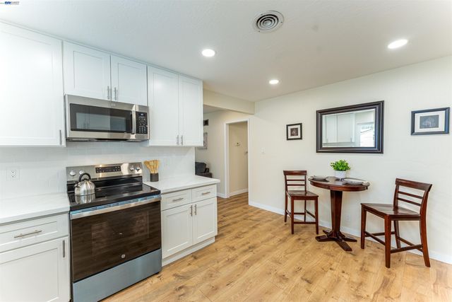 41287 Mahoney St, Fremont, CA 94538