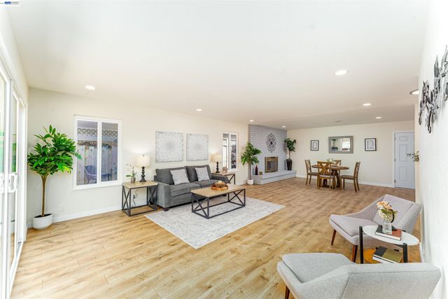 41287 Mahoney St, Fremont, CA 94538