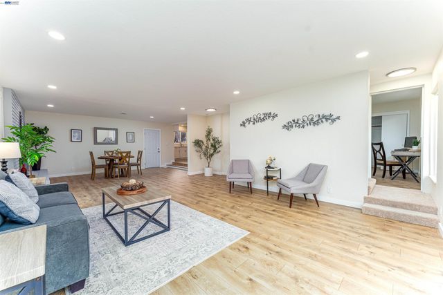 41287 Mahoney St, Fremont, CA 94538