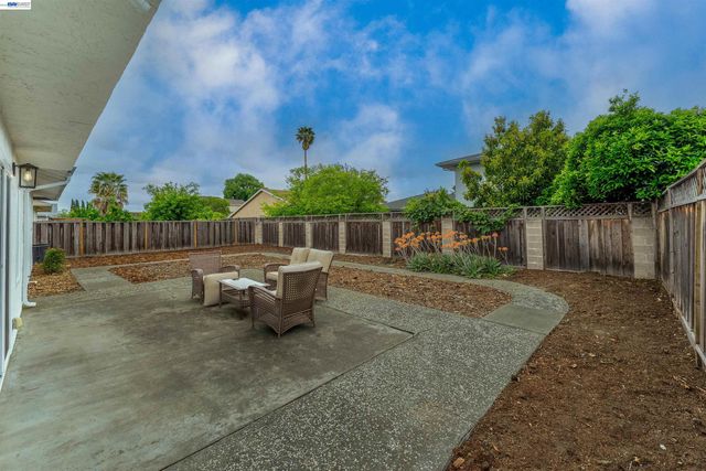 41287 Mahoney St, Fremont, CA 94538