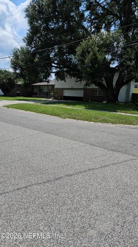 8264 CARAVELLE Drive, Jacksonville, FL 32244