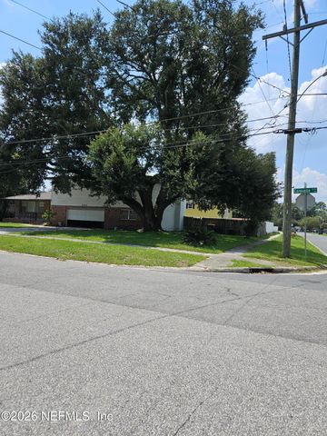 8264 CARAVELLE Drive, Jacksonville, FL 32244