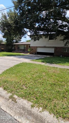 8264 CARAVELLE Drive, Jacksonville, FL 32244