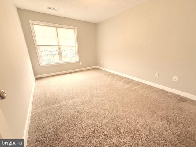 4116 DERBYSHIRE LN, Fredericksburg, VA 22408