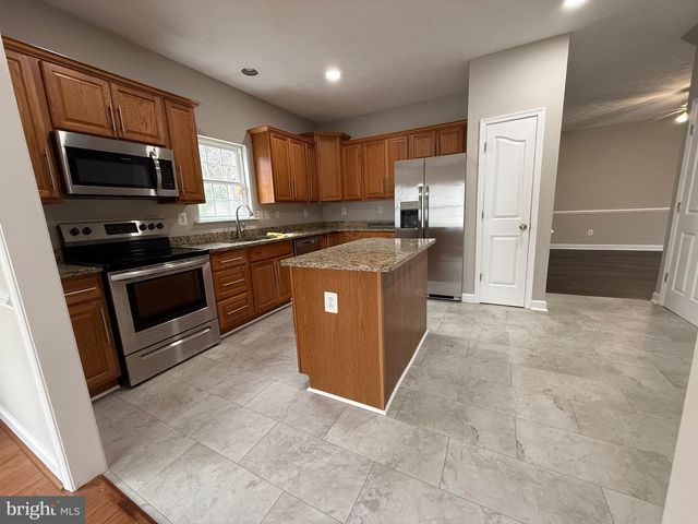 4116 DERBYSHIRE LN, Fredericksburg, VA 22408