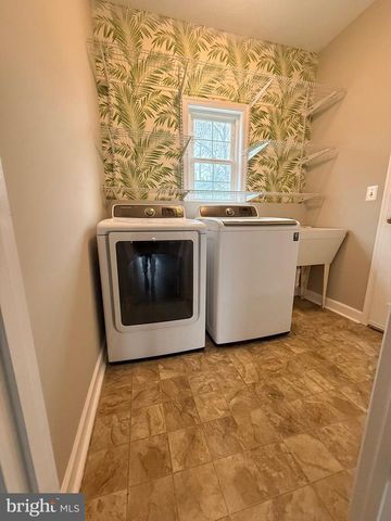 4116 DERBYSHIRE LN, Fredericksburg, VA 22408