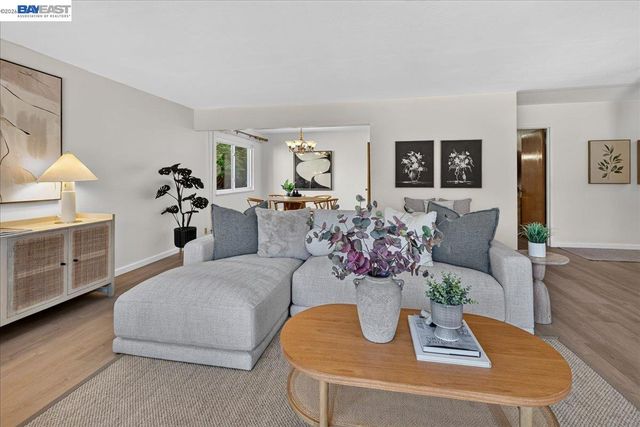19574 Stanton Ave, Castro Valley, CA 94546