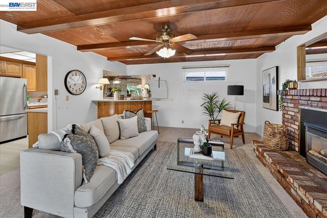 19574 Stanton Ave, Castro Valley, CA 94546