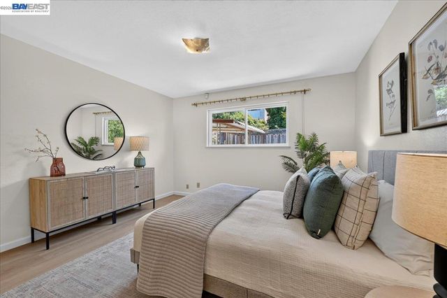 19574 Stanton Ave, Castro Valley, CA 94546