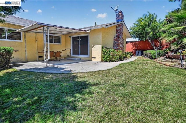 19574 Stanton Ave, Castro Valley, CA 94546