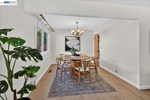 19574 Stanton Ave, Castro Valley, CA 94546