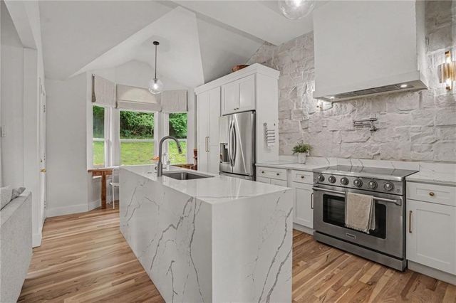 416 E 166TH Court, Belton, MO 64012