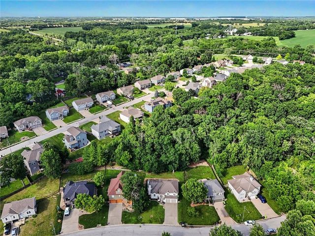 416 E 166TH Court, Belton, MO 64012